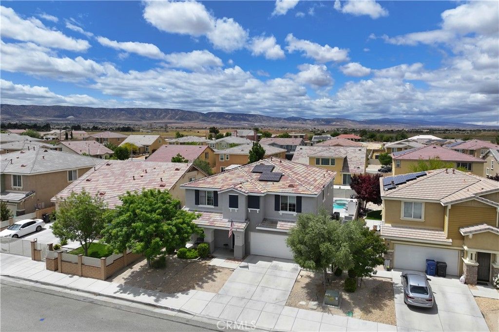 Image 69 of property listing at 43857 47th St W, Lancaster, CA 93536