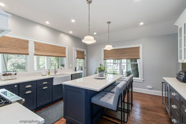 636 N Hickory Avenue, Arlington Heights, IL 60004