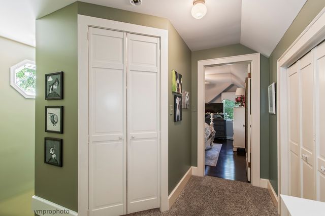 636 N Hickory Avenue, Arlington Heights, IL 60004