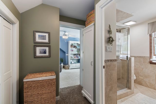 636 N Hickory Avenue, Arlington Heights, IL 60004