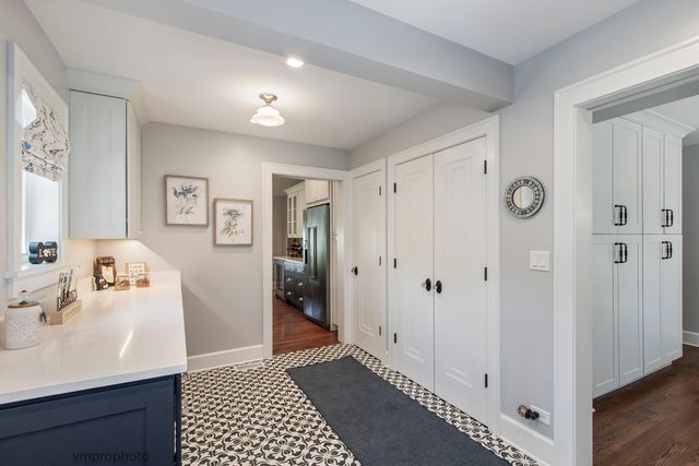 636 N Hickory Avenue, Arlington Heights, IL 60004