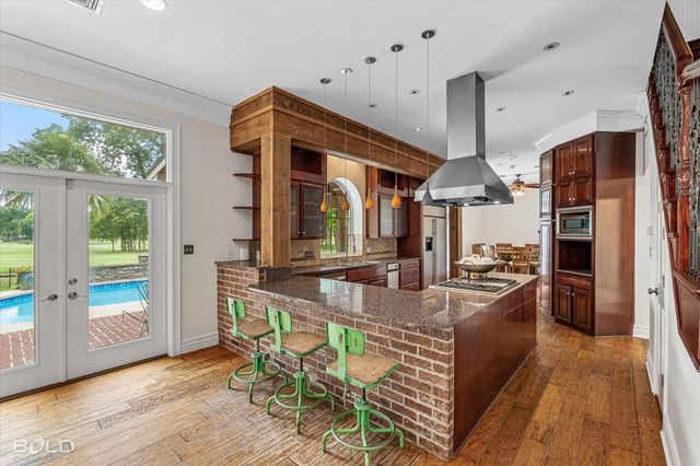 11040 Belle Rose Circle, Shreveport, LA 71106