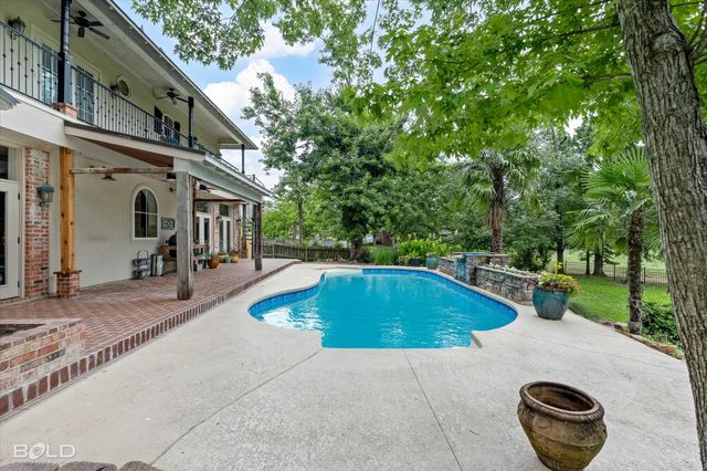 11040 Belle Rose Circle, Shreveport, LA 71106