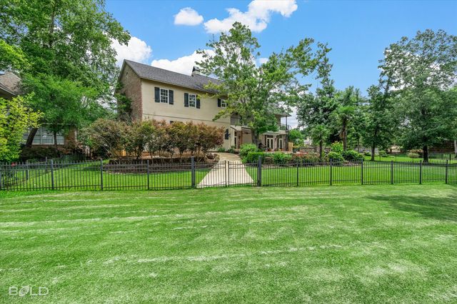 11040 Belle Rose Circle, Shreveport, LA 71106