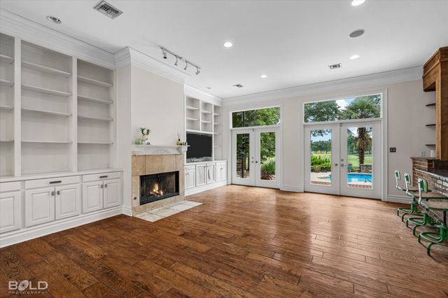 11040 Belle Rose Circle, Shreveport, LA 71106