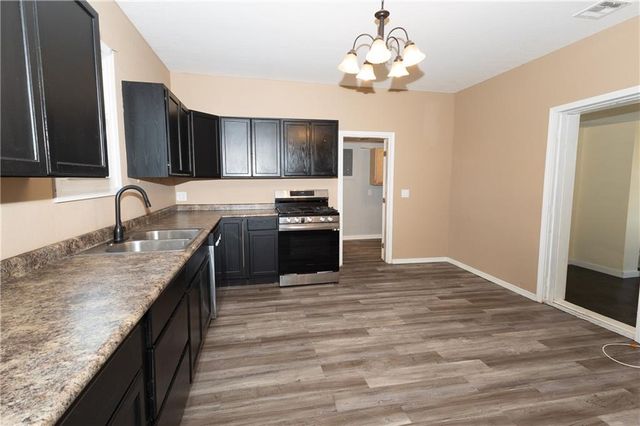 300 E 3rd Street, Cherryvale, KS 67335