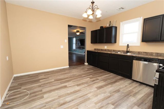 300 E 3rd Street, Cherryvale, KS 67335