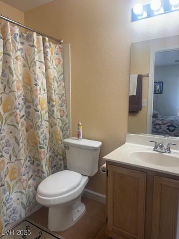 2108 Willowbury Drive B, Las Vegas, NV 89108