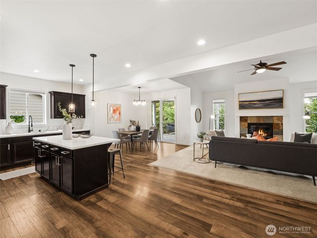 23886 SE 284th Place, Maple Valley, WA 98038