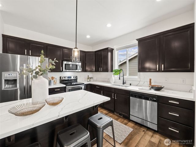 23886 SE 284th Place, Maple Valley, WA 98038