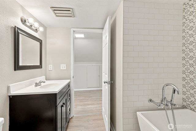 483 NE Conifer Drive, Bremerton, WA 98311