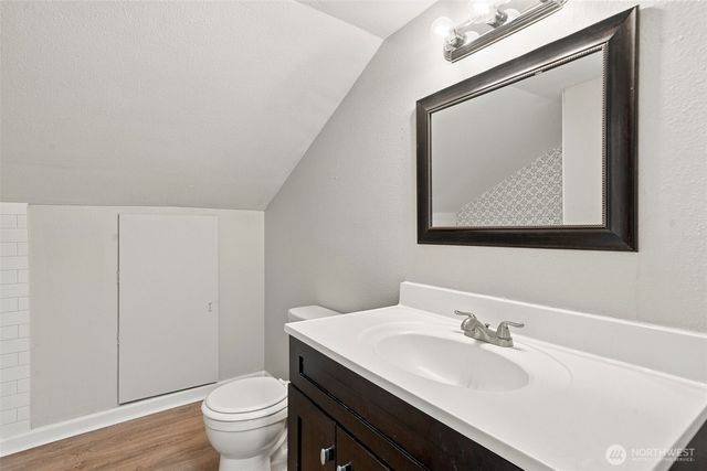 483 NE Conifer Drive, Bremerton, WA 98311