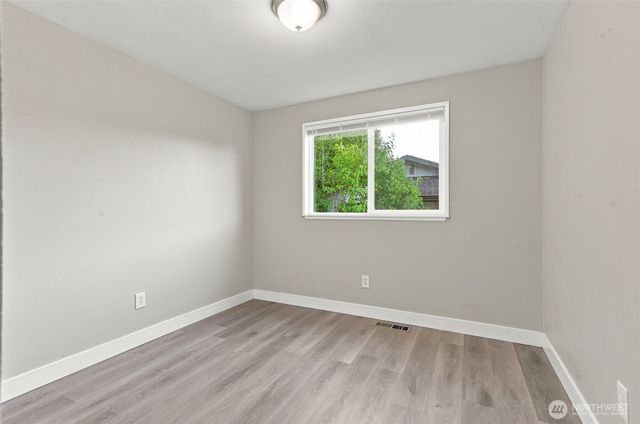 483 NE Conifer Drive, Bremerton, WA 98311