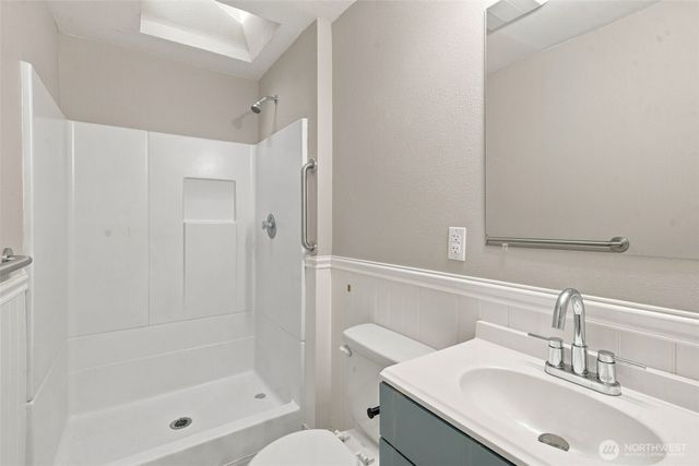 483 NE Conifer Drive, Bremerton, WA 98311