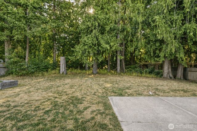483 NE Conifer Drive, Bremerton, WA 98311