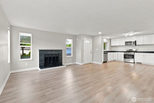 483 NE Conifer Drive, Bremerton, WA 98311