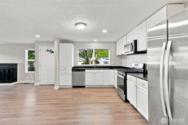 483 NE Conifer Drive, Bremerton, WA 98311