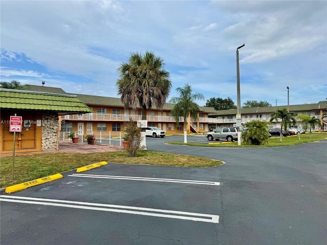 291 NW 177th St C-110, Miami Gardens, FL 33169