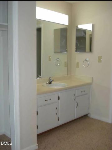 110 Kingsbury Drive, Chapel Hill, NC 27514