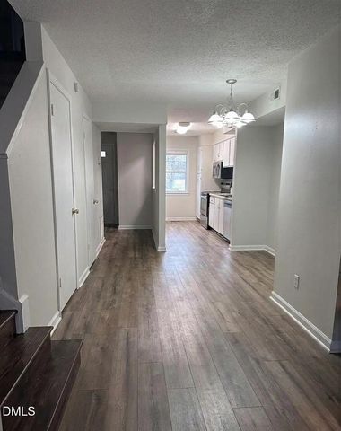 110 Kingsbury Drive, Chapel Hill, NC 27514