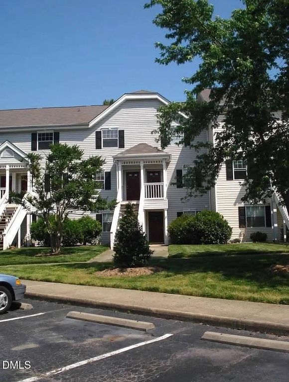 110 Kingsbury Drive, Chapel Hill, NC 27514