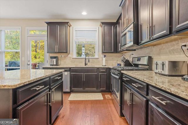 821 Tramore Court, Acworth, GA 30102