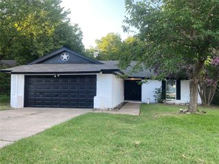 430 Kirby Creek Drive, Grand Prairie, TX 75052