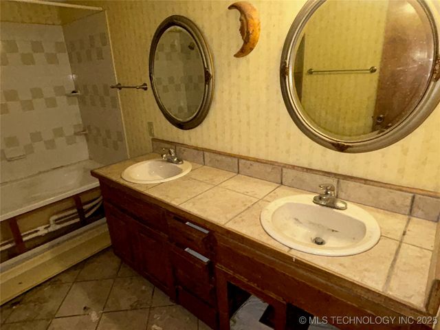 3405 W Richmond Street, Broken Arrow, OK 74012