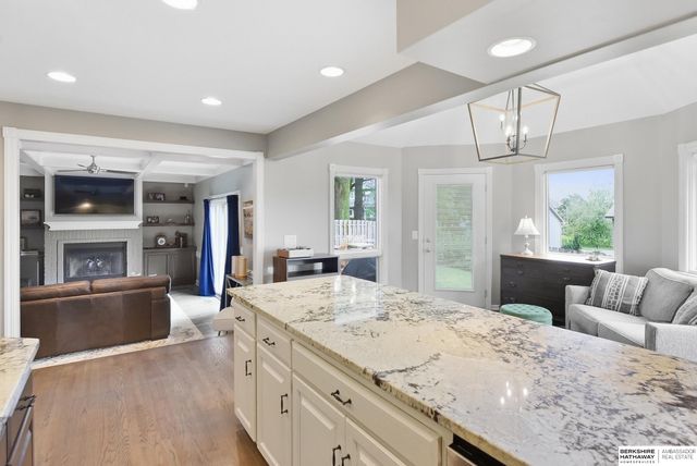 310 S 160th Street, Omaha, NE 68118
