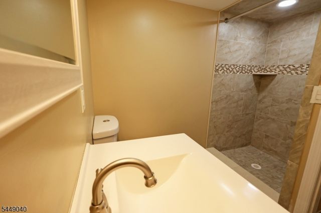10 4Th Ave, Mine Hill Twp., NJ 07803