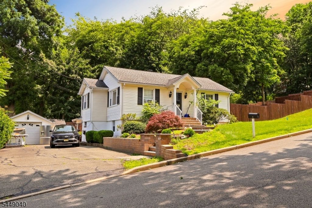 10 4Th Ave, Mine Hill Twp., NJ 07803