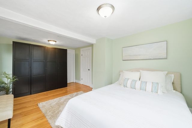 49 Spruce St, Winchester, MA 01890