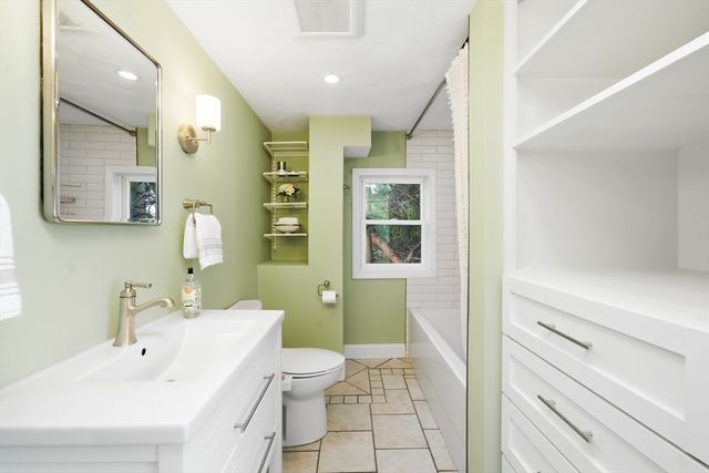 49 Spruce St, Winchester, MA 01890