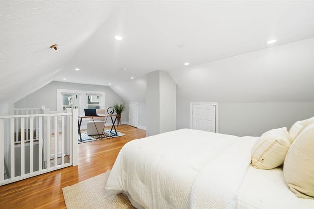 49 Spruce St, Winchester, MA 01890