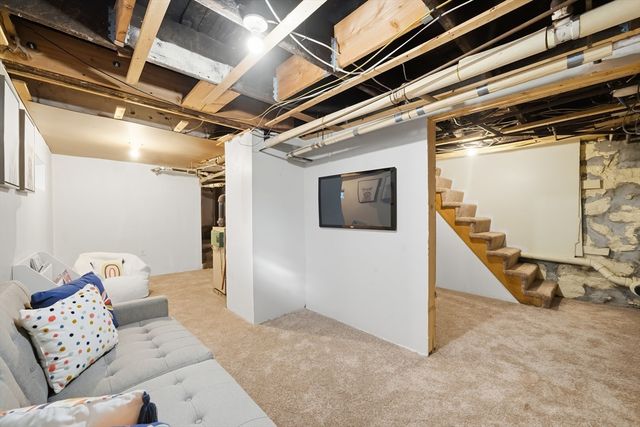 49 Spruce St, Winchester, MA 01890