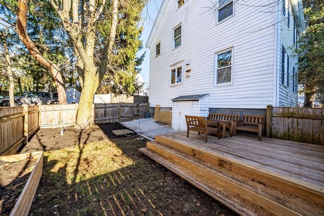 49 Spruce St, Winchester, MA 01890