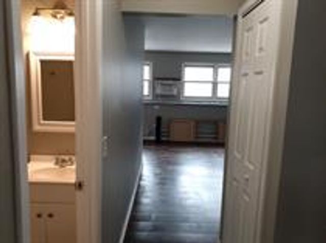 3309 Colgate 3309, Zion, IL 60099