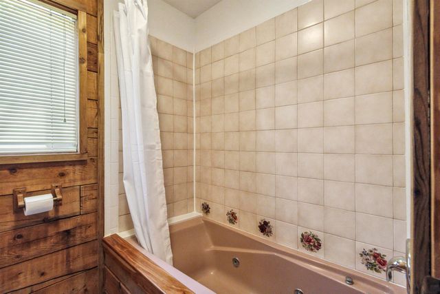 114 Cottonwood Dr, Harleton, TX 75651