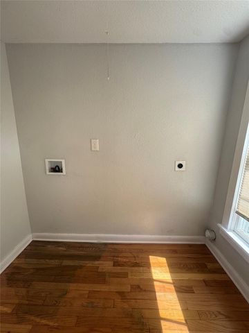 512 Rice Street, Angleton, TX 77515