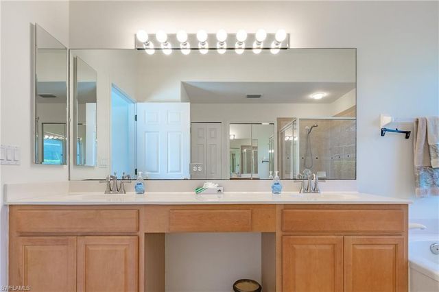 9044 Shadow Glen WAY, Fort Myers, FL 33913