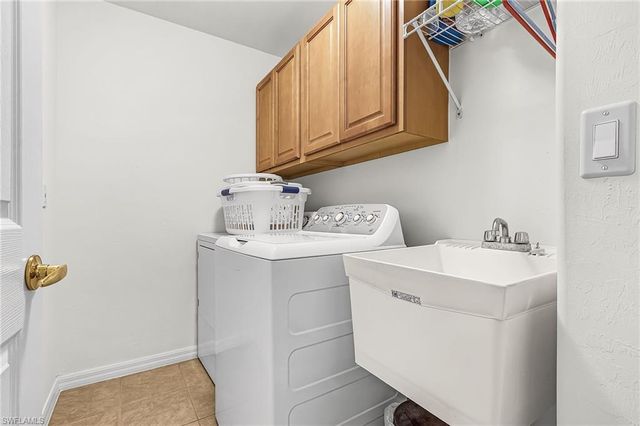 9044 Shadow Glen WAY, Fort Myers, FL 33913