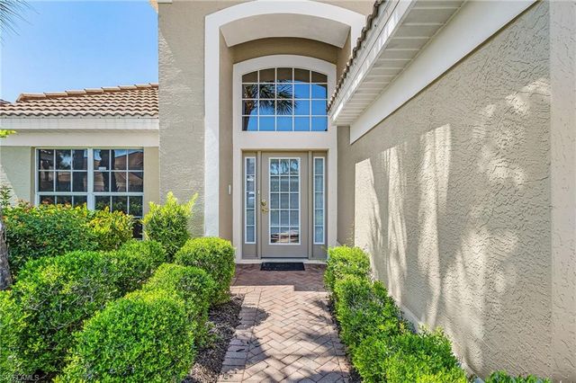9044 Shadow Glen WAY, Fort Myers, FL 33913