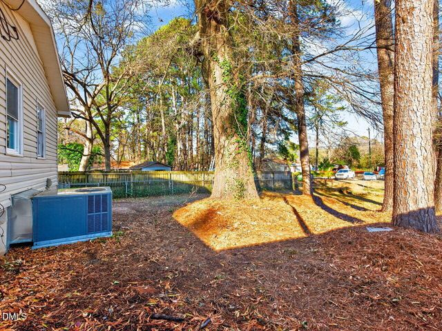 2811 Club Plaza Road, Raleigh, NC 27603