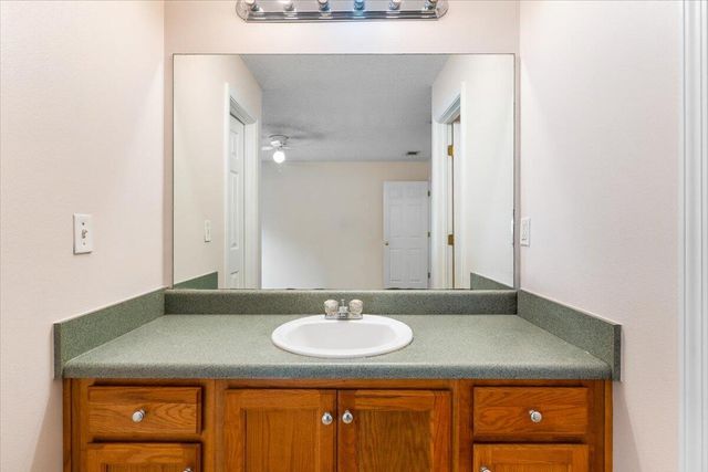 4640 Bobolink Way, Crestview, FL 32539