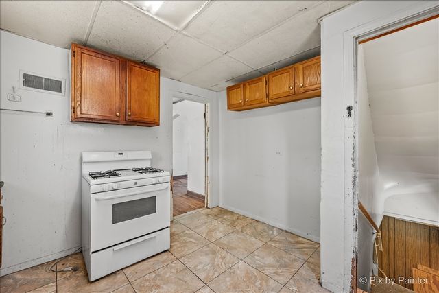 8252 S Marshfield Avenue, Chicago, IL 60620