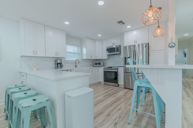 13826 Pirates Beach Boulevard, Galveston, TX 77554