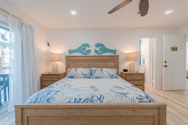 13826 Pirates Beach Boulevard, Galveston, TX 77554