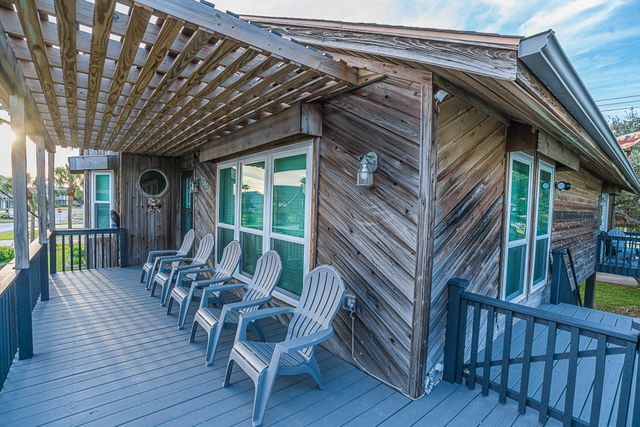 13826 Pirates Beach Boulevard, Galveston, TX 77554