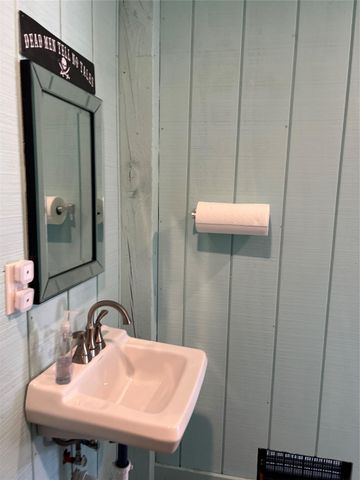 13826 Pirates Beach Boulevard, Galveston, TX 77554