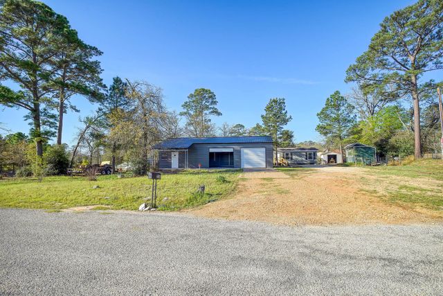 235 Pinehill DR, Bastrop, TX 78602